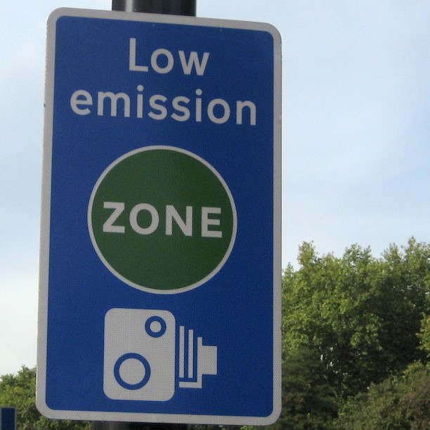 Road sign saying 'Low Emission Zone'